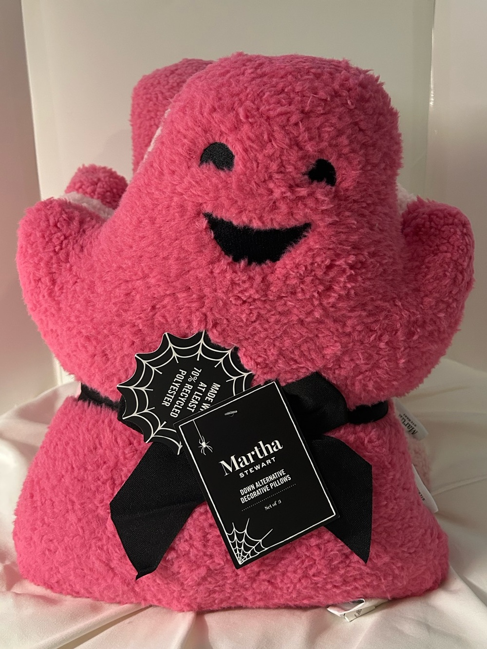 Martha Stewart Ghost Shaped Pillows Plush  in Pink (Set of 3) Brand New